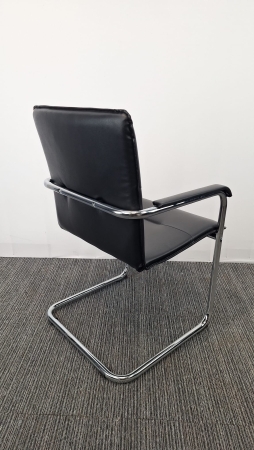 Luxe lederen bezoekersstoel GDB (2e hands)