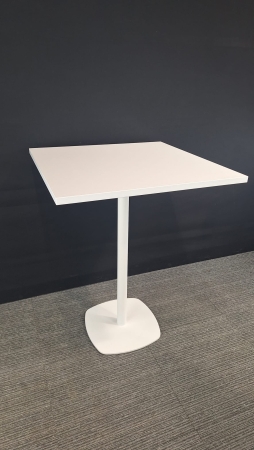 Kantine / bijzet tafel NN