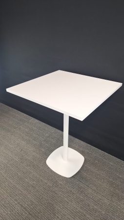 Kantine / bijzet tafel NN