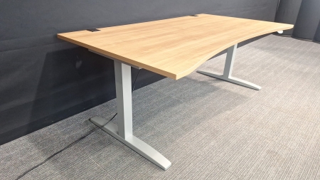 Elektrisch zit/sta bureau Ceka