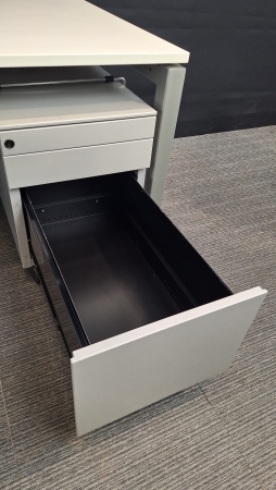 Bureau Steelcase 1800 x 900 met ladenblok