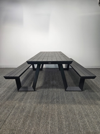 Eettafel met banken - kantine buitenset