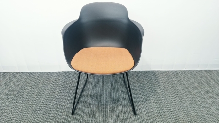 Design vergaderstoel Infiniti Sicla