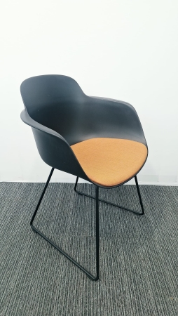 Design vergaderstoel Infiniti Sicla
