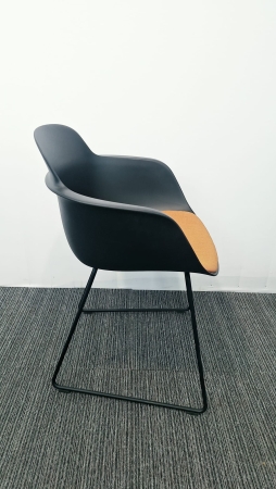 Design vergaderstoel Infiniti Sicla
