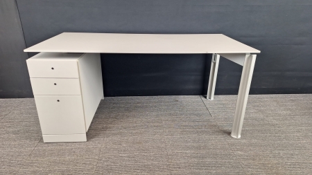 Design bureau BULO H2O 1600 x 800 met ladenblok