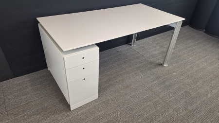 Design bureau BULO H2O 1600 x 800 met ladenblok