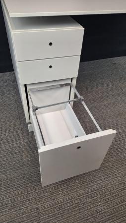 Design bureau BULO H2O 1600 x 800 met ladenblok