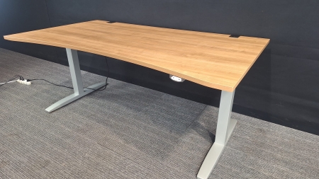 Elektrisch zit/sta bureau Ceka